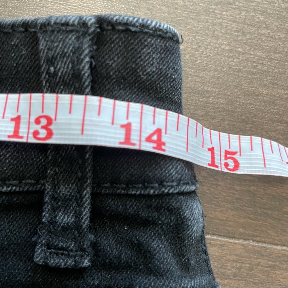 Refuge Denim Black Cargo Jean Shorts Women’s Size 7 - Picture 4 of 6
